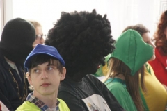 7662